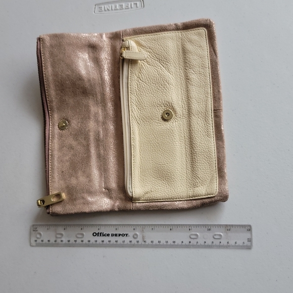 GAP Soft Leather Cream Rose Gold Metallic Clutch - Picture 3 of 11